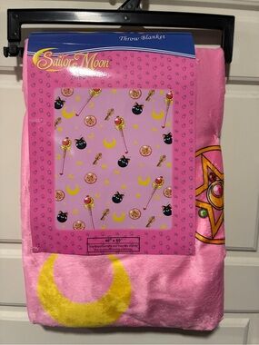Authentic Sailor Moon Throw Blanket